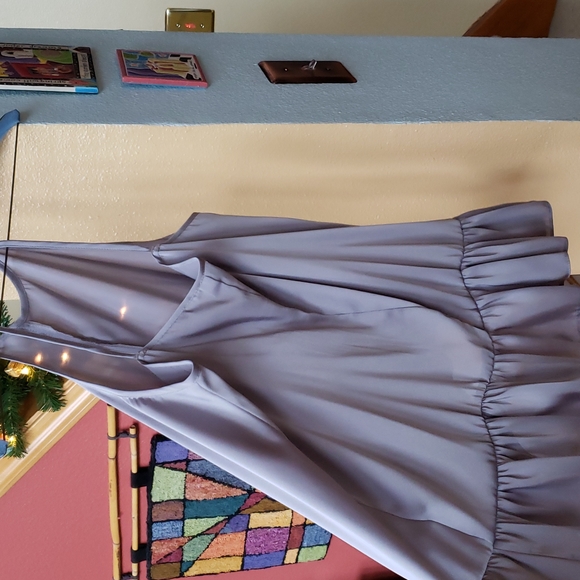 ASOS brand silvery lilac satiny halter ruffle blouse size 8 - Picture 10 of 14